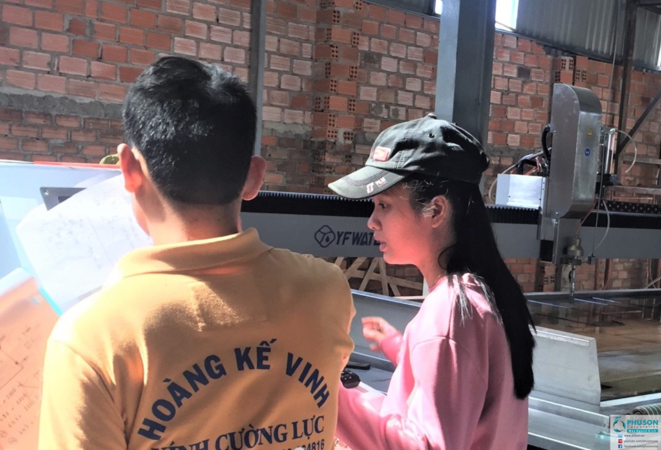 YF WATER JET  CNC water jet cutting machine at HOANG KE VINH GLASS