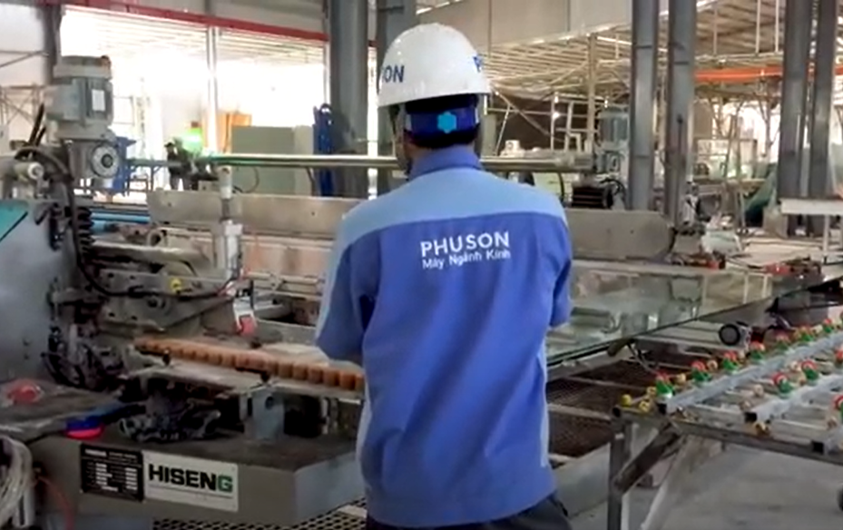 PHU SON Corporation giao máy song cạnh HISENG 2020 với máy 2016 thành dây chuyền tại BAO TRAN GLASS