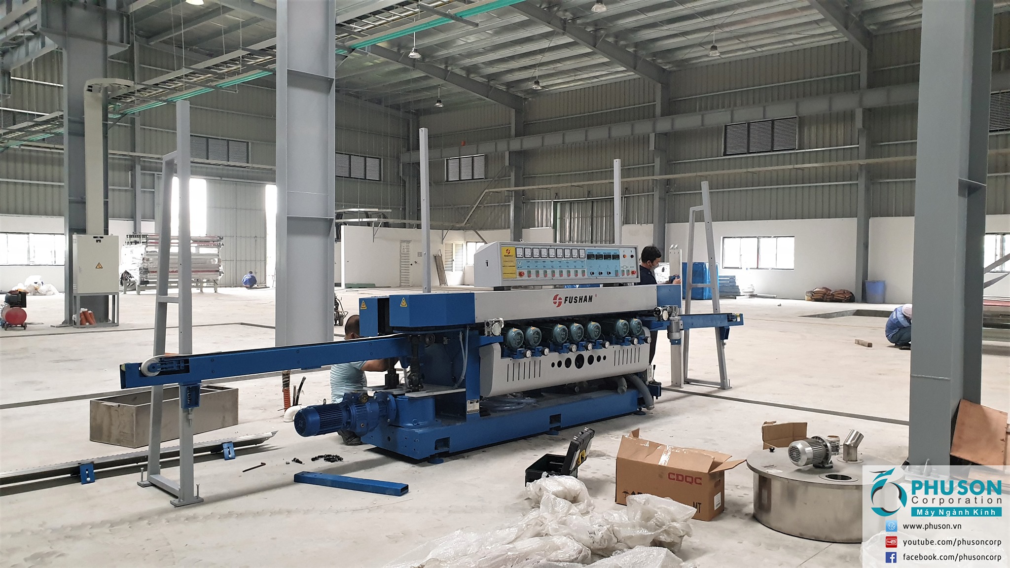 FUSHAN grinders and drilling machines at RICCO GLASS