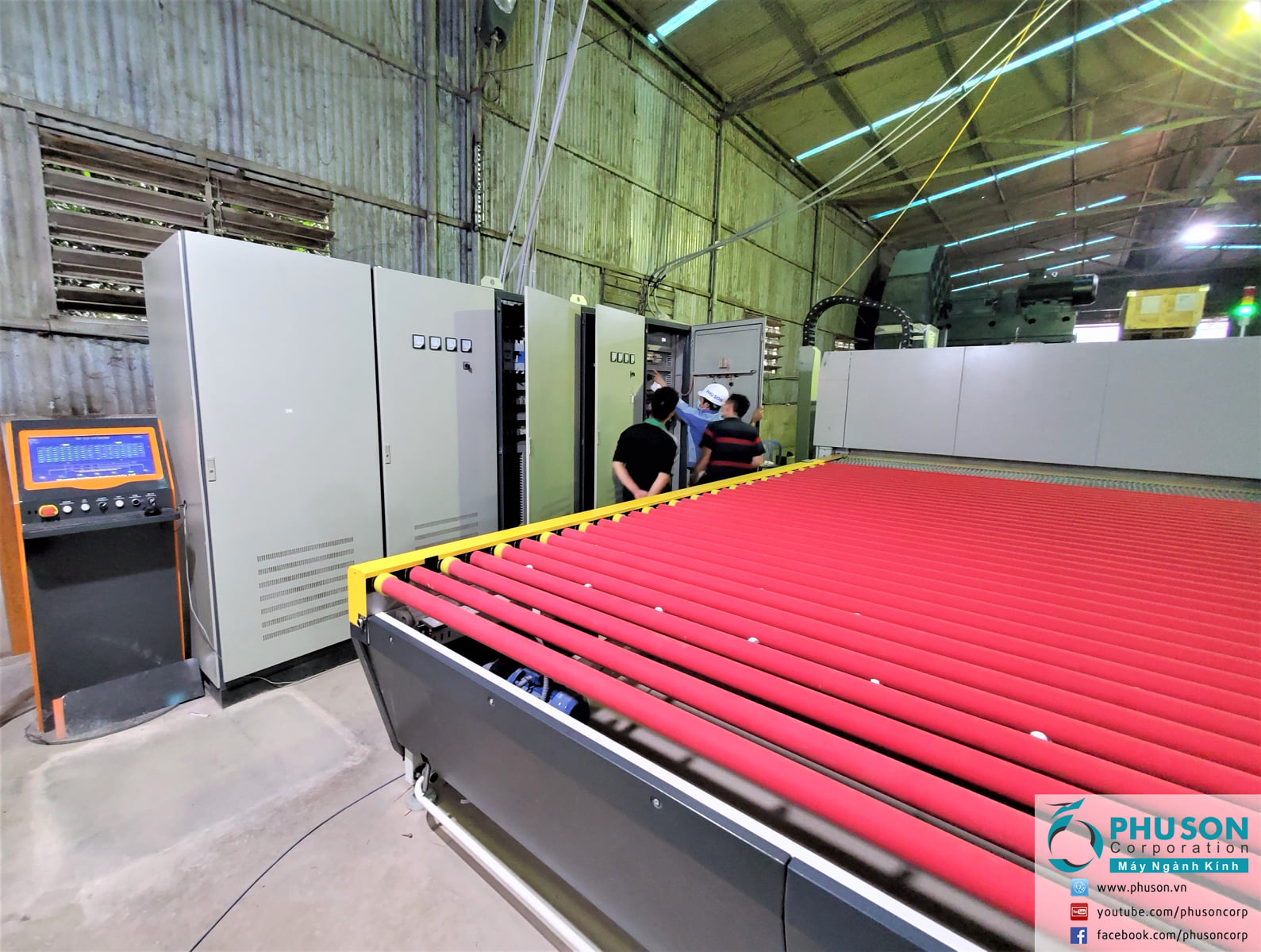 Lắp đặt và chuyển giao công nghệ dây chuyền tự động sản xuất kính cường lực MOUNTAIN tại nhà máy PHUONG ANH GLASS.