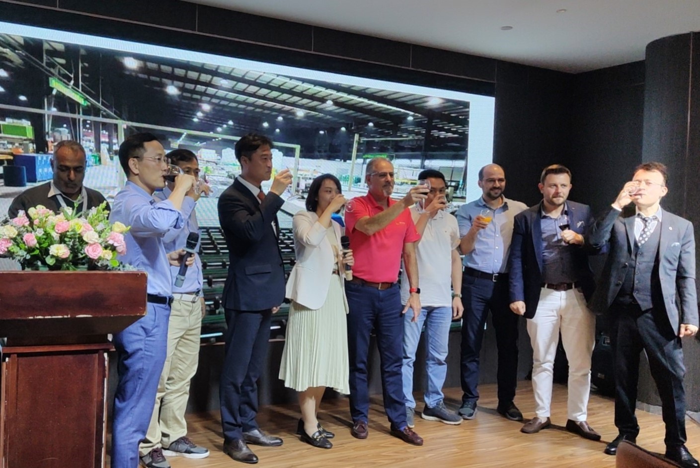 Buổi tiệc chào đón thân mật nhân dịp Triển lãm ngành Kính China Glass 2023 tại Thượng Hải