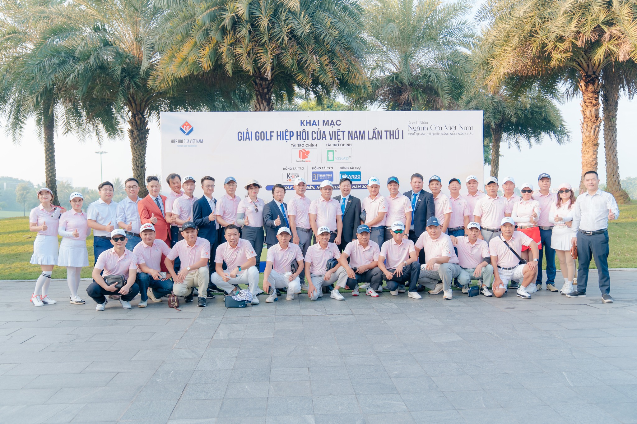 The Vietnam Door Association organized a Golf Tournament to celebrate Vietnamese Businessmen’s Day